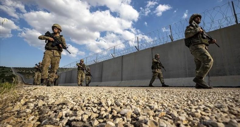 Edirne’de sınırda yakalanan 2 FETÖ zanlısı tutuklandı
