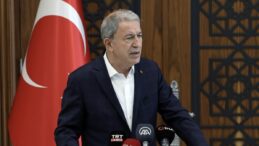 Hulusi Akar’dan PKK açıklaması: Silah bırakmazlarsa kendileri bilir